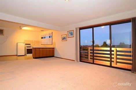 Property photo of 14 Parmelia Drive Taylors Lakes VIC 3038