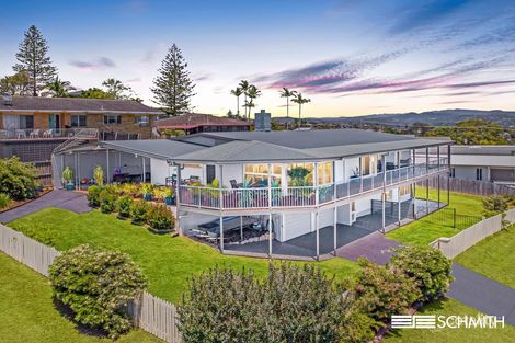 9 Walter Cres, Banora Point, NSW 2486