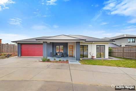 Property photo of 5 Finch Court Drouin VIC 3818