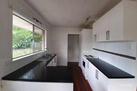Property photo of 2 Golden Crescent Southport QLD 4215