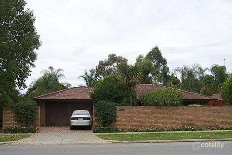 68 Pinetree Gully Rd, Willetton, WA 6155