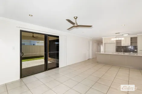 Property photo of 63 Lakeside Drive Emerald QLD 4720