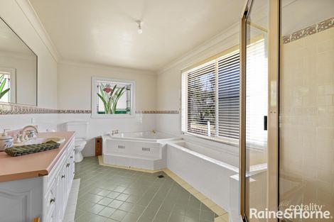 Property photo of 36 Morrow Place Robin Hill NSW 2795
