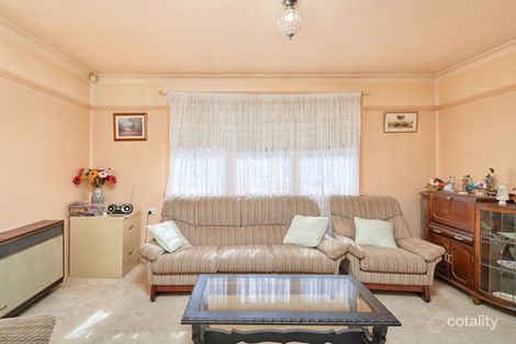 Property photo of 19 Spooner Avenue Mount Austin NSW 2650
