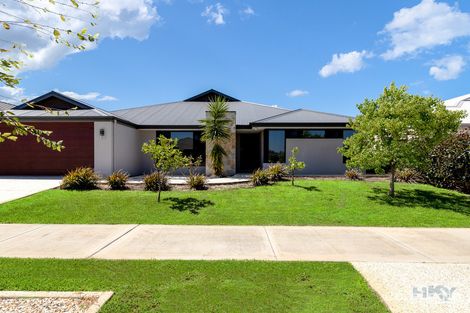 Property photo of 18 Cinnabar Bend Aveley WA 6069