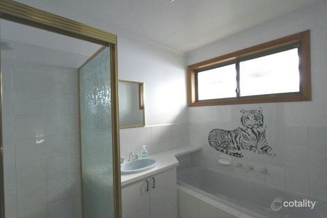 Property photo of 28 Flemington Crescent Werribee VIC 3030