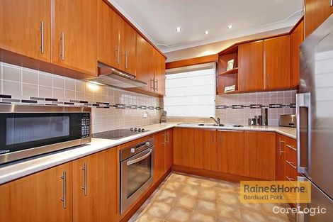 Property photo of 2/137-143 Queen Victoria Street Bexley NSW 2207