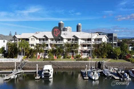 8/20 Canal Ave, Runaway Bay, QLD 4216