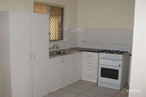 8 Banksia Rd, Camillo, WA 6111