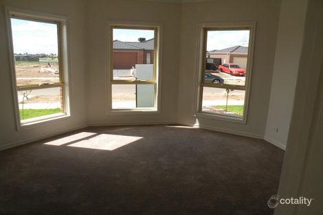 Property photo of 18 Raymond George Place Lara VIC 3212