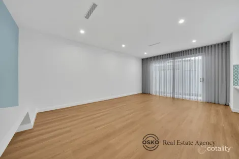 Property photo of 45 Stacey Parade Mount Cottrell VIC 3024