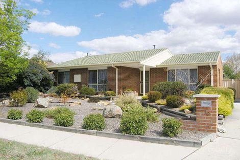 10 Bellchambers Cres, Banks, ACT 2906