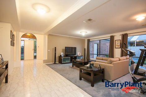 Property photo of 2 Peppertree Avenue Narre Warren South VIC 3805