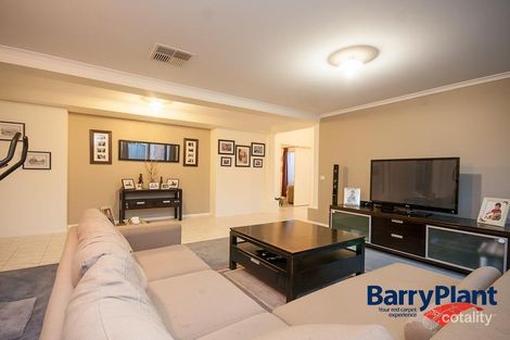 Property photo of 2 Peppertree Avenue Narre Warren South VIC 3805