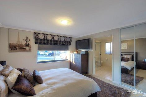 Property photo of 25 Yarra Promenade Hammond Park WA 6164
