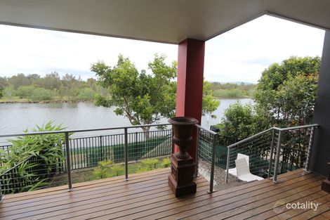 Property photo of 2/5024 Emerald Island Drive Carrara QLD 4211