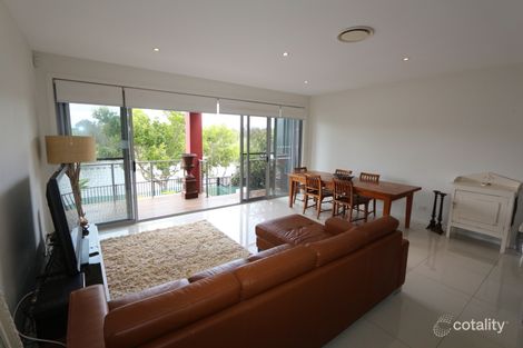 Property photo of 2/5024 Emerald Island Drive Carrara QLD 4211