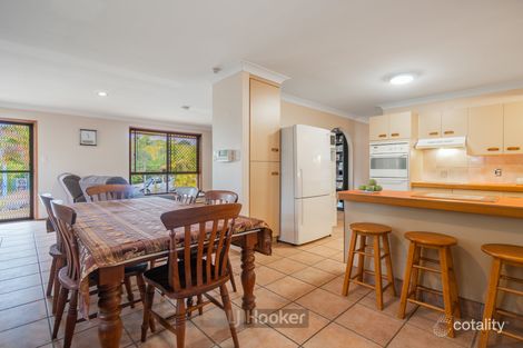 Property photo of 2 Bonhill Court Hillcrest QLD 4118