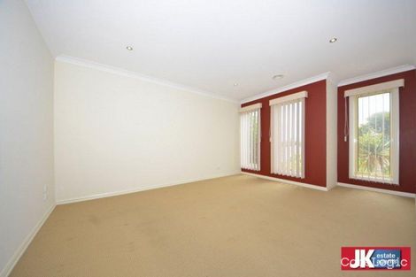 Property photo of 17 Millendon Boulevard Tarneit VIC 3029