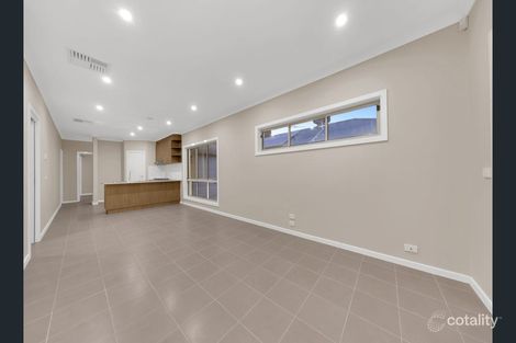 Property photo of 12 Cheltenham Close Craigieburn VIC 3064