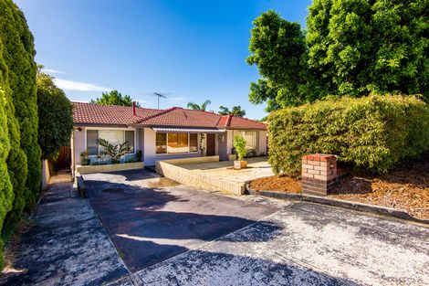 Property photo of 28 Ferdinand Crescent Coolbellup WA 6163