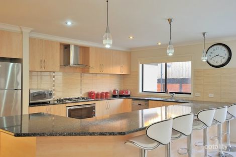 Property photo of 7 Kensington Square Drouin VIC 3818