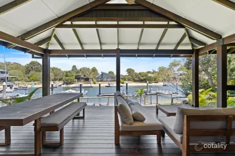 Property photo of 10 Kookaburra Court South Stradbroke QLD 4216