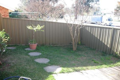 15 Derwent Pl, Bossley Park, NSW 2176