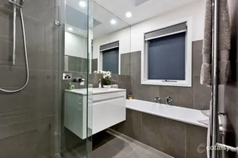 Property photo of 40 Glenister Drive Eltham VIC 3095