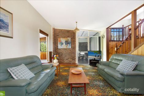 Property photo of 153 Northcliffe Drive Lake Heights NSW 2502