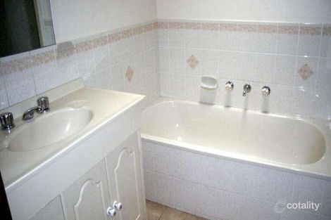 Property photo of 90 Montrose Avenue Edithvale VIC 3196