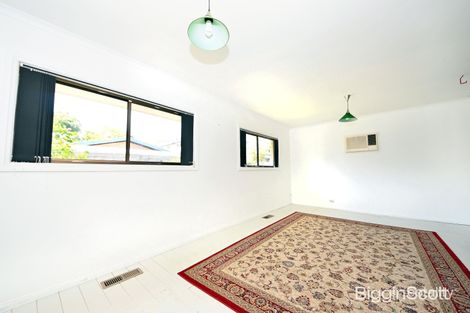 Property photo of 52 Johnson Drive Glen Waverley VIC 3150