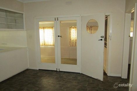 Property photo of Bennett Street Long Gully VIC 3550