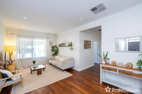 Property photo of 7 Cambridge Road Forrestfield WA 6058