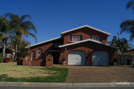 3 Como Cl, St Clair, NSW 2759