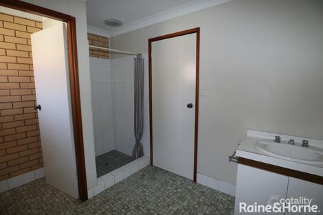 2/24 Bulolo St, Ashmont, NSW 2650