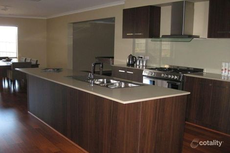 Property photo of 30 Nightingale Crescent Berwick VIC 3806