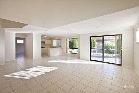 Property photo of 2 Morley Court Cameron Park NSW 2285