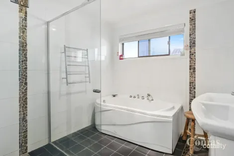 Property photo of 253 Edinburgh Castle Road Wavell Heights QLD 4012