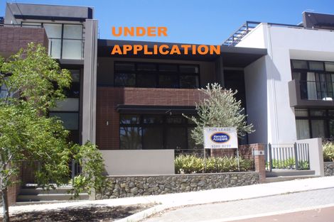 Property photo of 8 Lupin Hill Grove Nedlands WA 6009