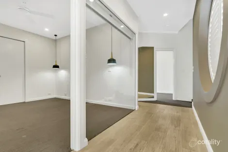 Property photo of 30 Hermitage Drive Greenvale VIC 3059