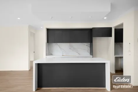 Property photo of 27 Wildlife Circuit Fraser Rise VIC 3336