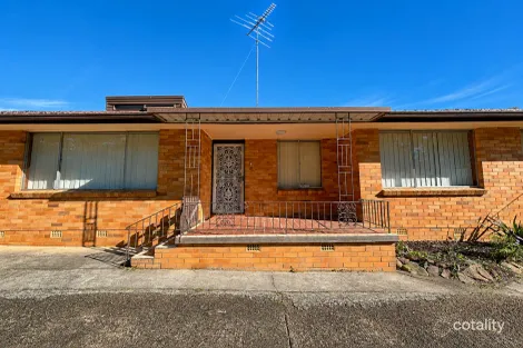 5 Fitzroy Cres, Leumeah, NSW 2560