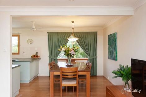 Property photo of 7 Linfield Street Mansfield QLD 4122