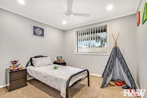 Property photo of 45 Standish Avenue Oakhurst NSW 2761