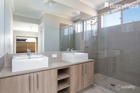 Property photo of 46 Lispenard Circuit Point Cook VIC 3030