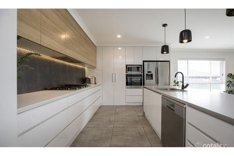 Property photo of 9 Gabriella Way Hillvue NSW 2340