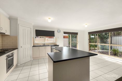 Property photo of 2/4 Morrow Road Gisborne VIC 3437