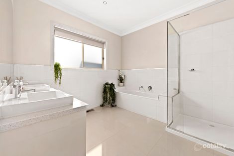 Property photo of 62 Worcester Crescent Bundoora VIC 3083