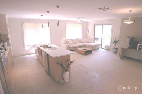 Property photo of 10 Bluebell Crescent Gowanbrae VIC 3043